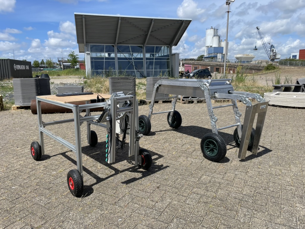Twee uitvoeringen naast elkaar tijdens de ontwikkeling.